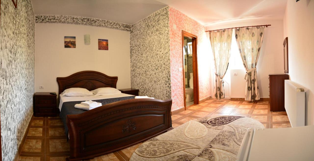 Hotel La Mateo Călimăneşti Exterior foto
