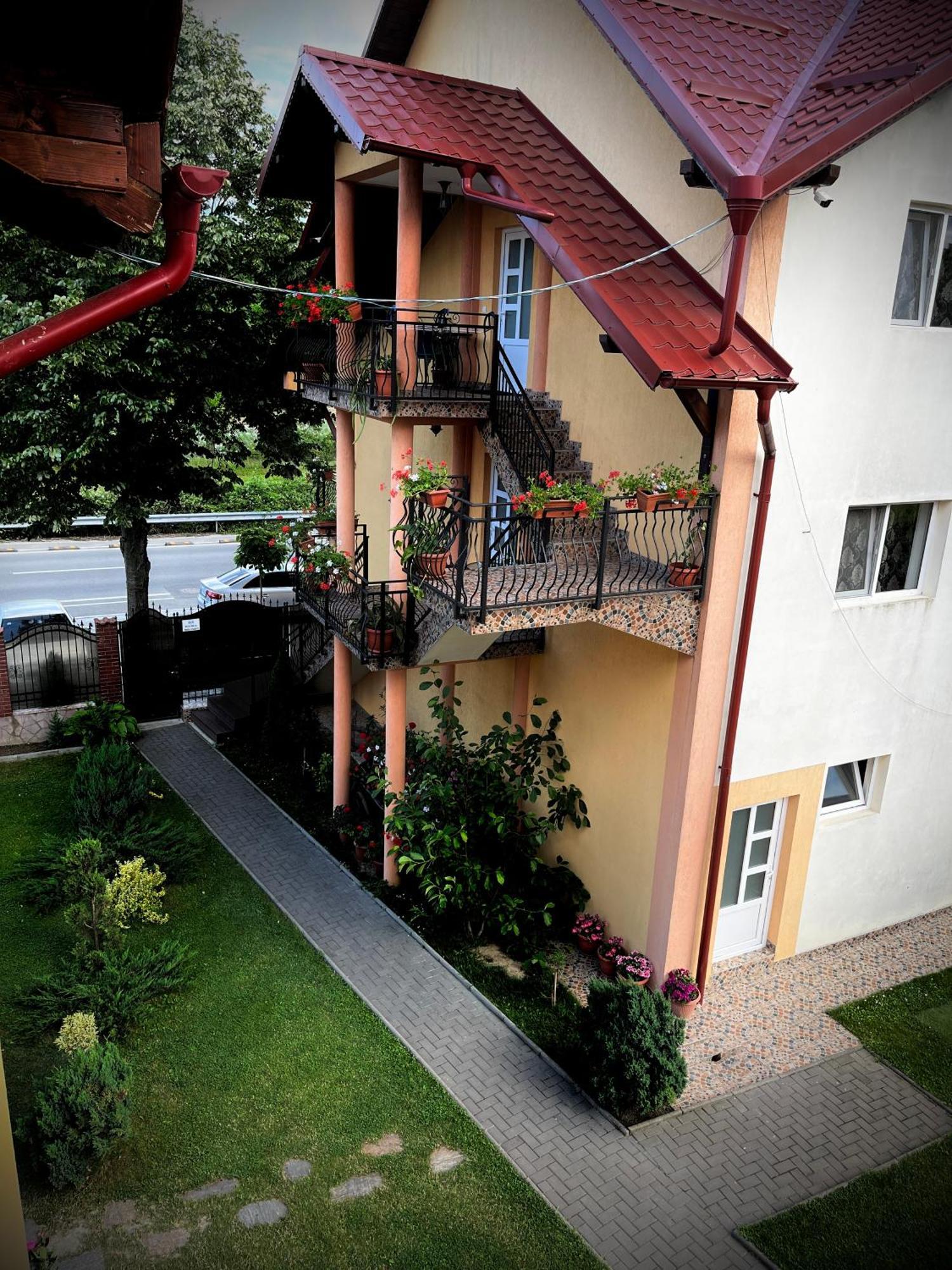 Hotel La Mateo Călimăneşti Exterior foto